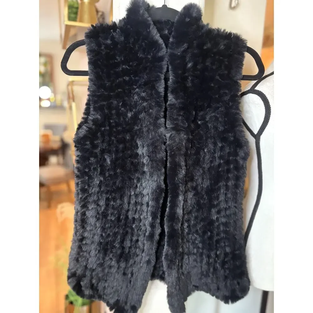 AQUA Women's Black Faux Fur Vest Small 2-8